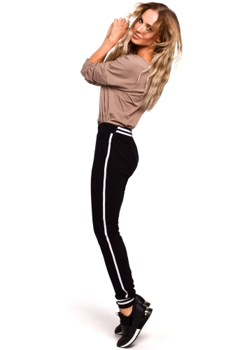 wygodne spodnie z lampasami.jpeg