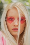 stylowe rozowe okulary w modnym ksztalcie