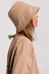 bezowy bucket hat z dzianiny do codziennych stylizacji