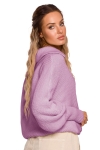 modny liliowy sweter damski z dekoltem v wykończonym kołnierzykiem na wiosnę.jpg