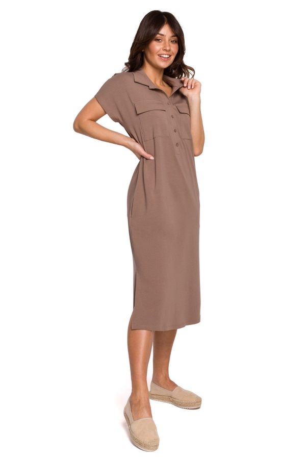 Sukienka szmizjerka w swobodnym kroju