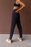 czarne damskie mom jeans polska marka.webp