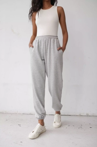 spodnie dresowe damskie szare bawełniane polska marka odzieżowa.webp