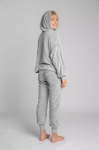 popielata-misiowa-bluza.webp
