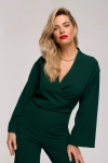 zielony kombinezon na jesień z poszerzanym rękawem i kopertowym dekoltem.webp