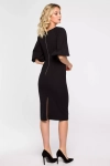 stylowa dopasowana sukienka elegancka czarna jesienna midi z kopertowym dekoltem w szpic.webp