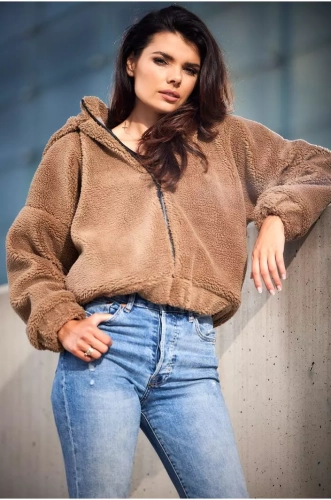 kurtka teddy hit jesieni.webp