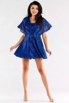 modna niebieska sukienka mini z rozkloszowanym dołem i wycięciem na plecach.webp