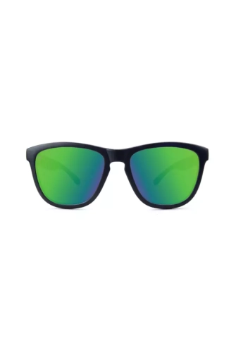 modne okulary do sportów wodnych z polaryzacją.webp