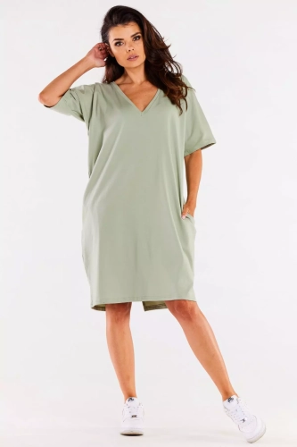 wygodna sukienka midi na lato z kieszeniami.webp