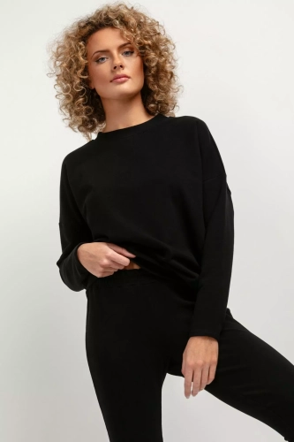 czarnaa bluza damska bez kaptura.webp