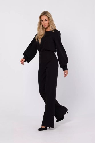 CZARNY KOMBINEZON Z DEKOLTEM NA PLECACH ELEGANCKI.webp