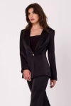 marynarka satynowa w eleganckim stylu.webp