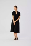 elegancka sukienka midi z mankietami.webp