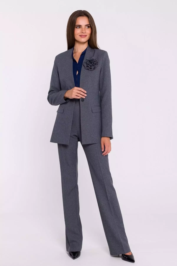 Ciemnoszary garnitur damski z różą