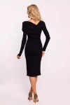 elegancka sukienka z dopasowanym krojem.webp