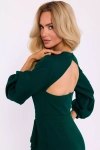 elegancka sukienka z wycięciem.webp