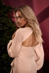 stylowa sukienka z bufkami.webp
