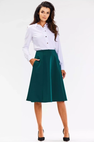 zielona rozkloszowana spódnica damska.webp