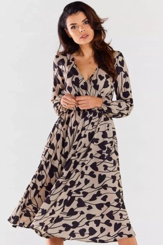 Sukienka midi we wzór w serca.webp