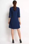 granatowa sukienka z wydłużonym tyłem.webp