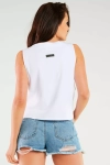 biała bluzka do szortów