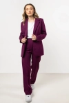 Nowoczesny komplet garniturowy dla kobiet – głęboki kolor i klasyczny krój.webp