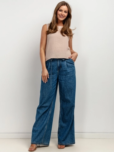 Muślinowa beżowa bluzka bez rękawów.webp