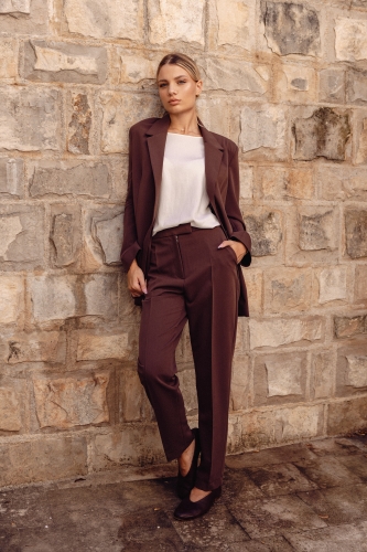 Modne spodnie damskie elegancki fason na każdą okazję 3 (2).jpg