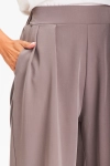 spodnie na przyjęcie komunijne taupe eleganckie szerokie nogawki.webp