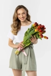 szorty w kolorze szałwiowym luźne eleganckie.webp