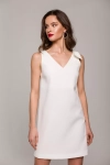 biała sukienka mini z dekoltem w serek.webp