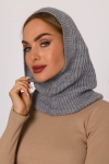 Modna kominiarka damska na mroźne dni.webp