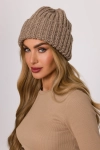 Ciepła czapka beanie o prążkowanym splocie.webp