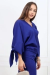 Elegancka bluzka damska z dekoltem V i wiązaniami przy rękawach chaber.webp