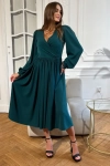 Elegancka sukienka midi z kopertowym dekoltem. zielen.webp