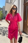 Elegancka sukienka kopertowa z rękawami typu motyl. malina.webp
