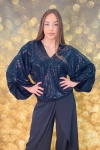 Elegancka bluzka cekinowa z dekoltem V. czarna.webp