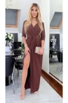 Sukienka maxi z efektownym rozcięciem na nodze braz.webp