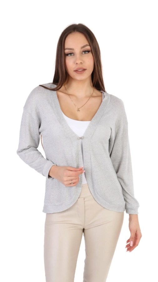 Sweter damski z zapięciem na haftkę