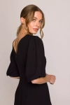 Elegancka sukienka pogrzebowa z okrągłym dekoltem.webp