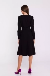Elegancka sukienka do kolan na pogrzeb z długim rękawem.webp