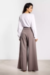 Damskie spodnie garniturowe wide leg z zakładkami z przodu