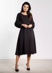 Elegancka sukienka damska czarna midi, elegancka klasyczna stylizacja do pracy