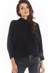 Sweter damski o luźnym fasonie.webp