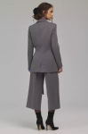 Elegancka marynarka damska do stylizacji biznesowych.webp