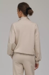 Bluza z wysokim kołnierzem widok z tyłu.webp